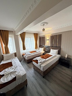 TRİPLE ROM ODA 3 KİŞİ FİYATI : 2999₺